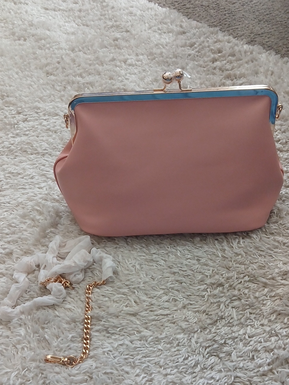 NWOT PINK KISS LOCK CLUTCH - Picture 7 of 10